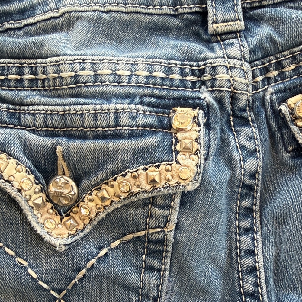 Miss Me Embellished Blue Denim Jeans. Size 30. Inseam: 33 inches. - Picture 5 of 6